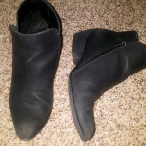 Black leatherish boots